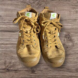Cariuma Unisex Camel Brown Suede Leather High Top Sneakers Mens 10 Womans 11.5
